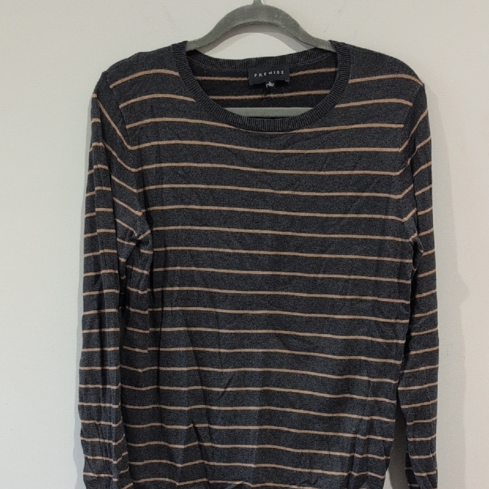 🖤 Premise Charcoal & Tan Striped Sweater (L)